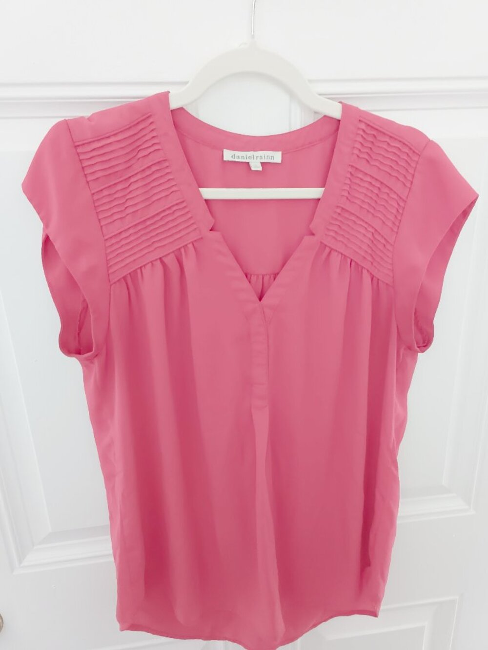 Daniel Rainn Red Blouse Size Large w/ Pintuck Pleats & Crochet Insets